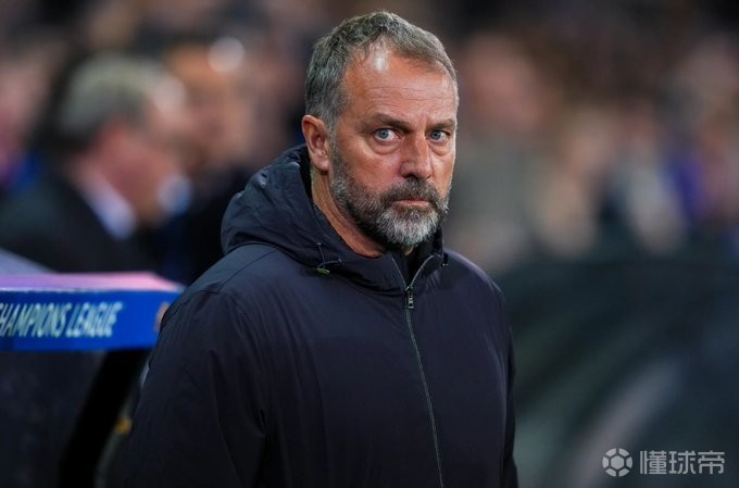 记者：除拉菲尼亚外，弗里克周四已带领所有国脚进行训练