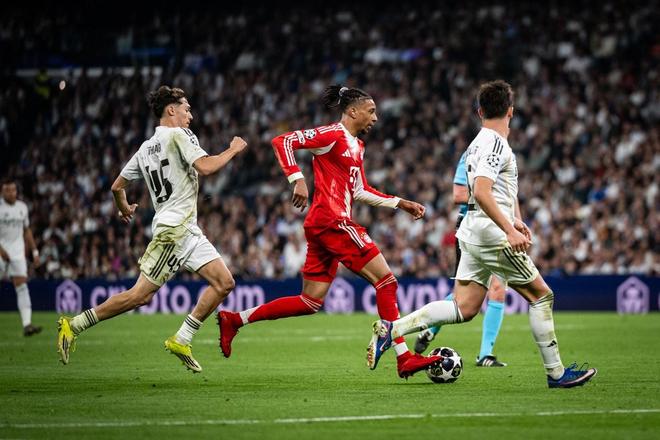 奥利塞本赛季各项赛事25次助攻断档第一，比第二名B费多出8次