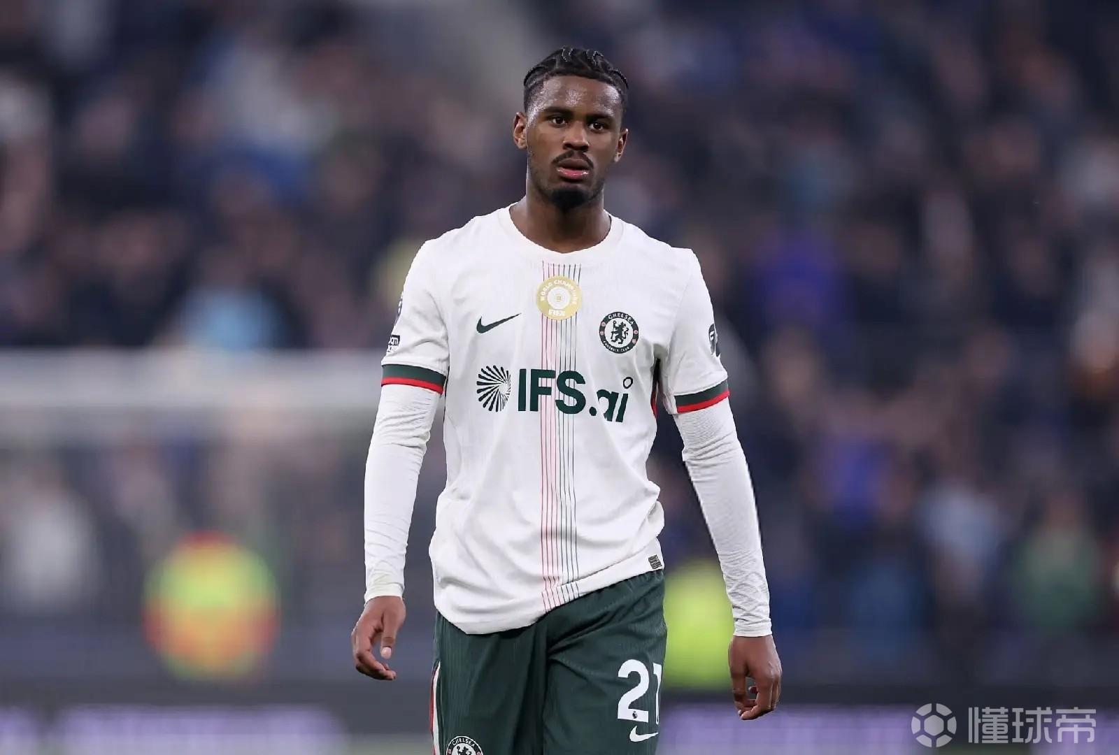 记者：切尔西仍在找长期胸前赞助，即使没进欧冠也不降低要价